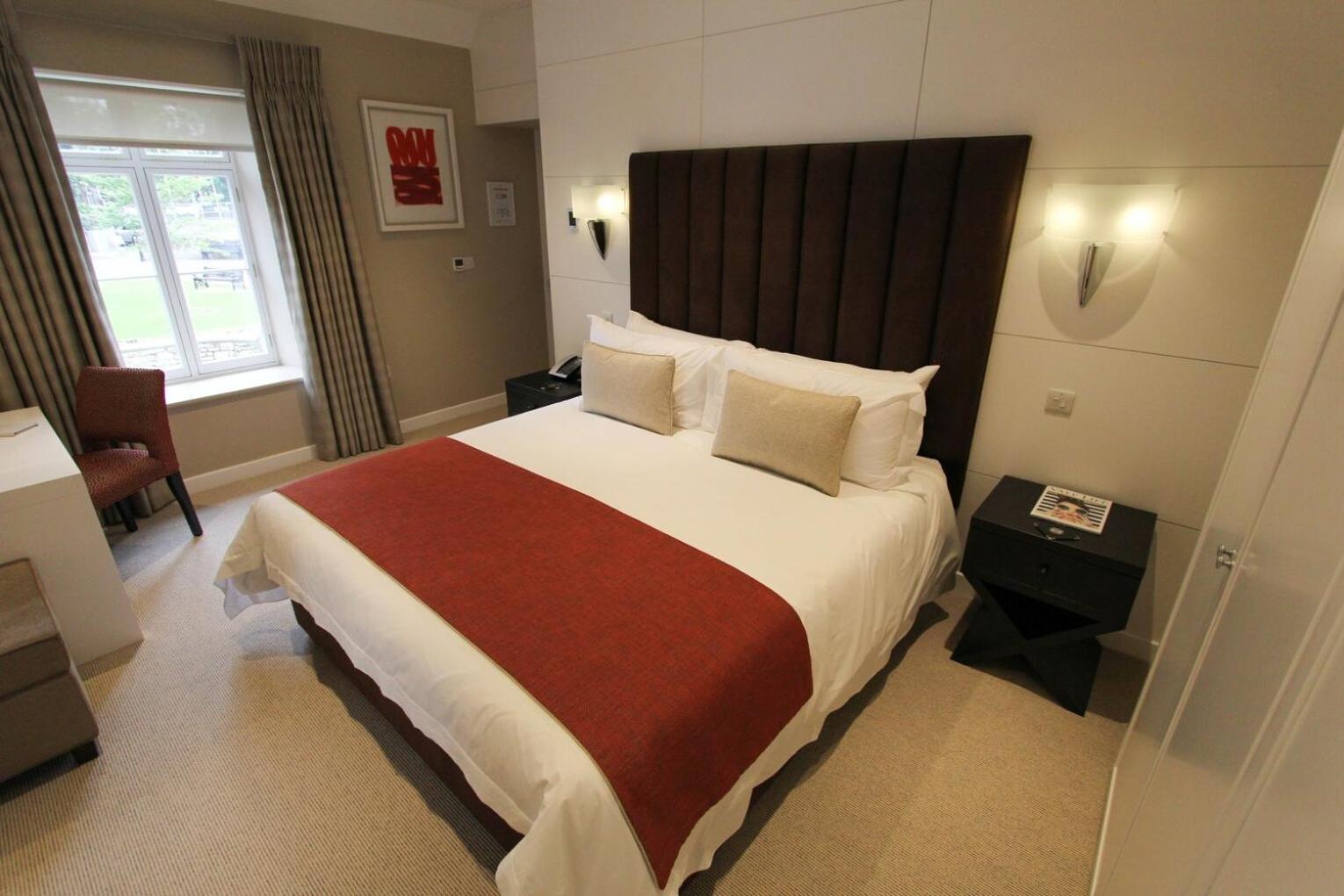 Cae Court Hotel บริดจ์เอนด์ ภายนอก รูปภาพ