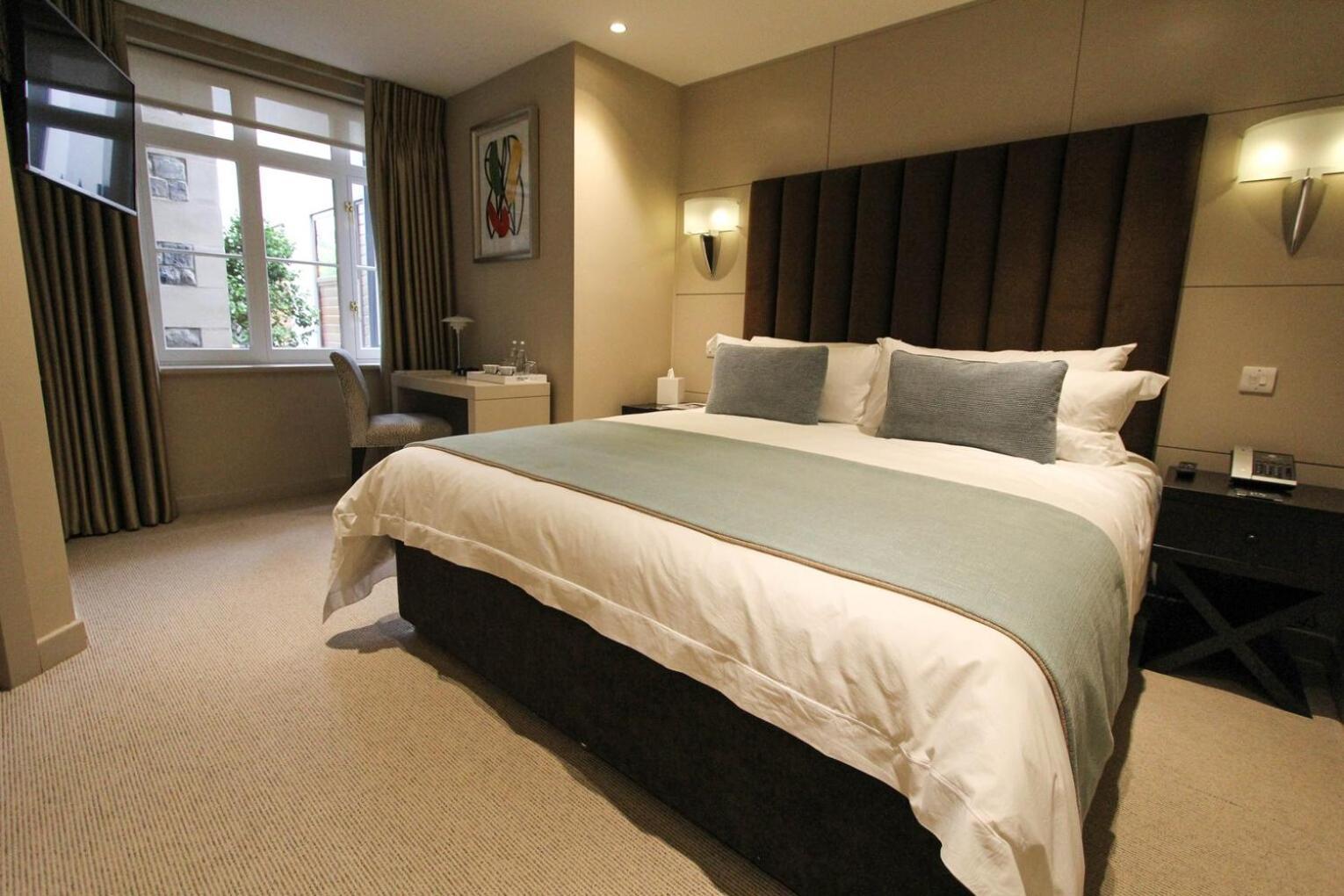 Cae Court Hotel บริดจ์เอนด์ ภายนอก รูปภาพ