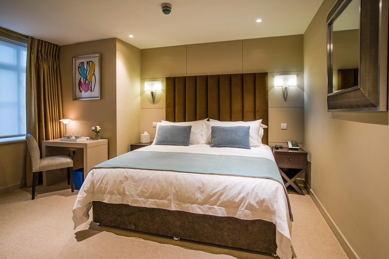 Cae Court Hotel บริดจ์เอนด์ ภายนอก รูปภาพ